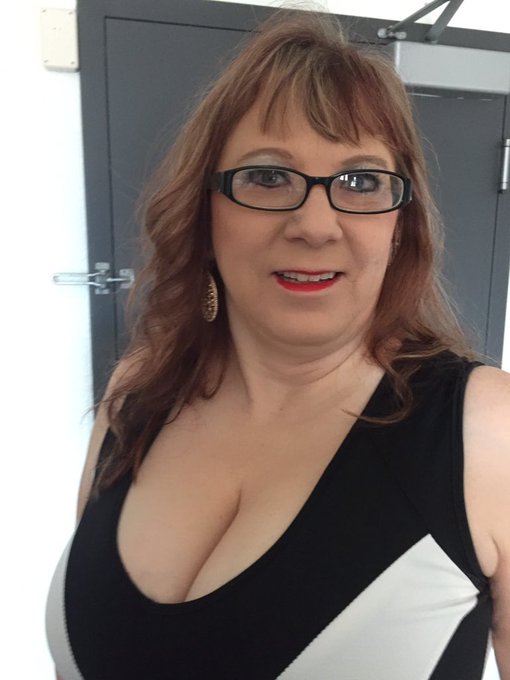 Here&rsquo;s a real #throwbackThursday.... when I was playing &ldquo;redhead&rdquo;....be safe out there everyone!!! 💋💋💋<a href="/tag/throwbackthursday"class="tags">#throwbackThursday</a>