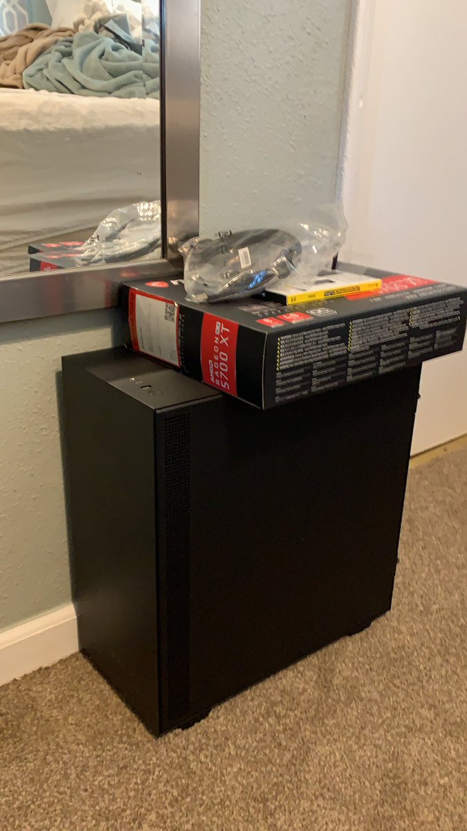 luis40002973's tweet image. @NZXT case 👀 looks so nice got to give a huge thanks to @6ixfeetundr and his brother for the help on choosing what to buy #consoletopc #fortnite #msi #NZXT