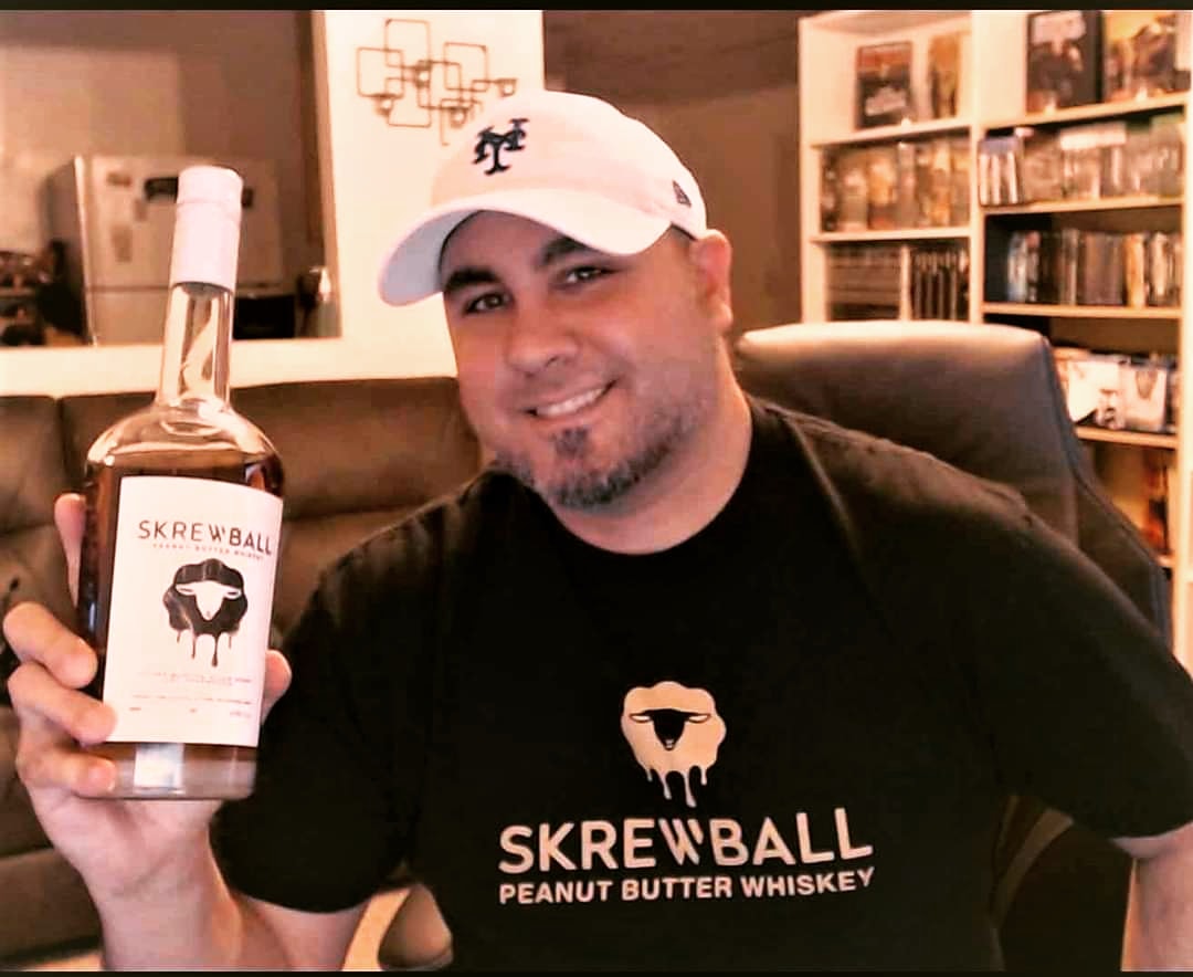 I advise everyone who loves peanut butter and whiskey to try #Screwball peanut butter whiskey! It's AMAZING! #Screwballspirits #screwball https://t.co/a9t2KJYhA1