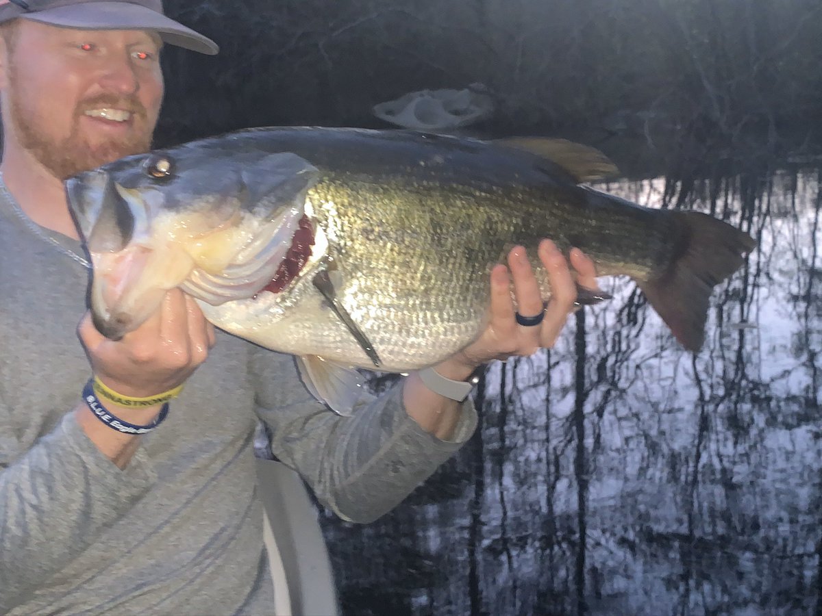 HankWofford's tweet photo. Catch of a lifetime with my main man @ShaedonMeadors Couldn’t have done it without him! @Lews_Fishing @bigbasstour @FoldsofHonor #DoubleDigit #PreSpawn #BigBass https://t.co/KA32wS2U8X