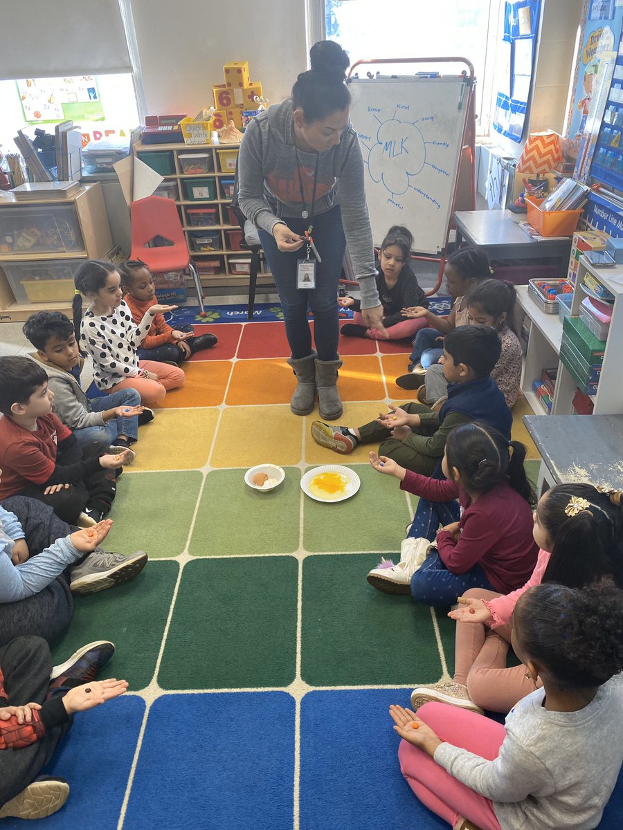 KcernaNR's tweet photo. Positive memory #4- celebrating MLK with our seniors! #weR1NR #NRCSD https://t.co/08je94OUQ3