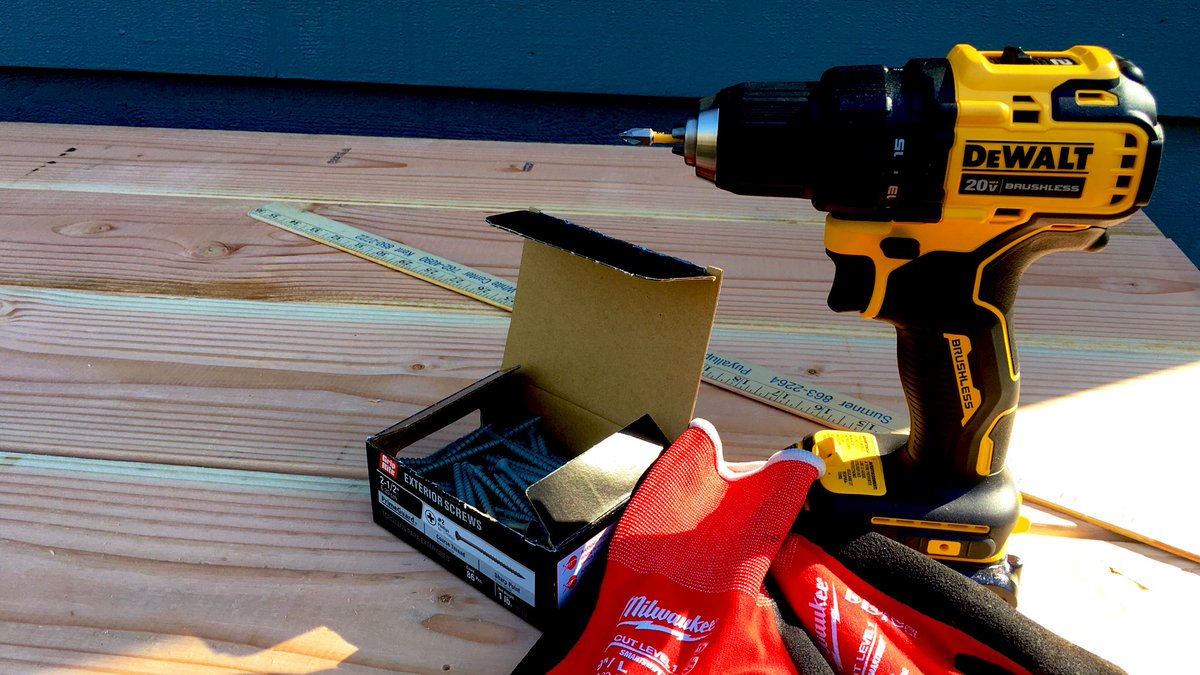 rohrykat's tweet photo. Do work everyday! #dewalt #Milwaukee #homedepot #hd4711 #GardenersWorld #spring2020 #prepwork #AloneTogether #letsgetstuffdone #improveourlives #homebased https://t.co/I52bTaNcwv