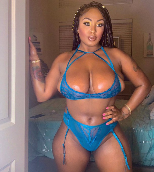 Blue Lingerie 😍🥶 how does this color look on me ? https://t.co/NW85viVuT5 #thursdayvibes #tbt #Throwback<a href="/tag/tbt"class="tags"><span>#tbt</span></a><a href="/tag/throwback"class="tags"><span>#throwback</span></a><a href="/tag/thursdayvibes"class="tags"><span>#thursdayvibes</span></a>