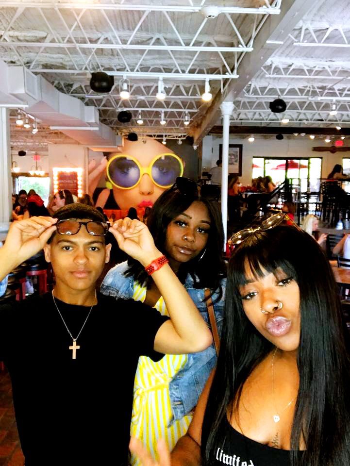 cpollardjr's tweet photo. I miss y’all #myDU ft. my besties @_shanabana_ @iiiajan
#DropyourDrip #SpringFest2020 @BleuDevilsDAB https://t.co/UWmfG8EHko