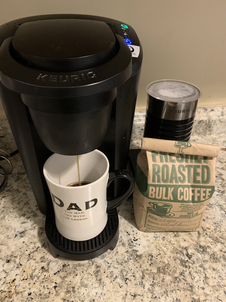 AndyLPollard's tweet photo. Minha, meu, mine... my birthday gift from my beautiful daughter, Brianna, and her family in TX... it smells so good! Gotta enjoy some now! https://t.co/FAZiz3IjC5