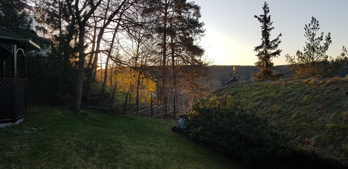 Good morning sunshine!!!!! *wave*