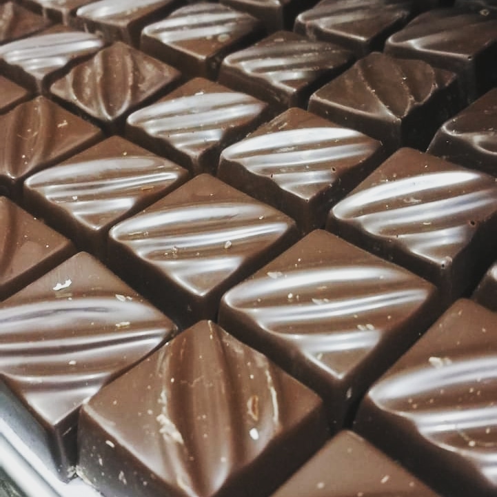 moddyschoco's tweet photo. We all love and adore complex mathematical equations. But unable to maintain the count of our quarantine days! π€£ https://t.co/BglygQNE66 #beantobarchocolate #ooty #chocoholics #indianchocolate #homemadechocolates #stayhome #smallchocolates #quarantinelife #wfhlife https://t.co/bE1xoOpAA1