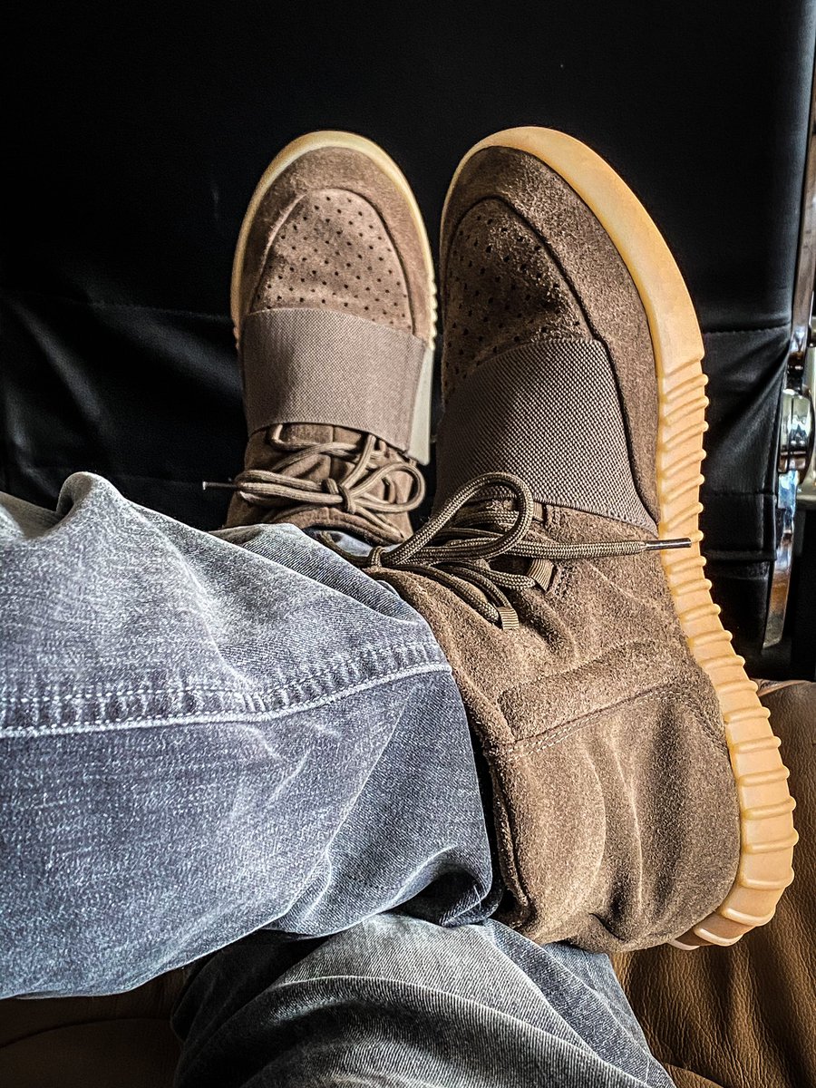 justinseeley's tweet image. Still doing #FlexFromHome daily… good cause, plus putting on shoes makes me feel like I’m actually going to work! @stockx