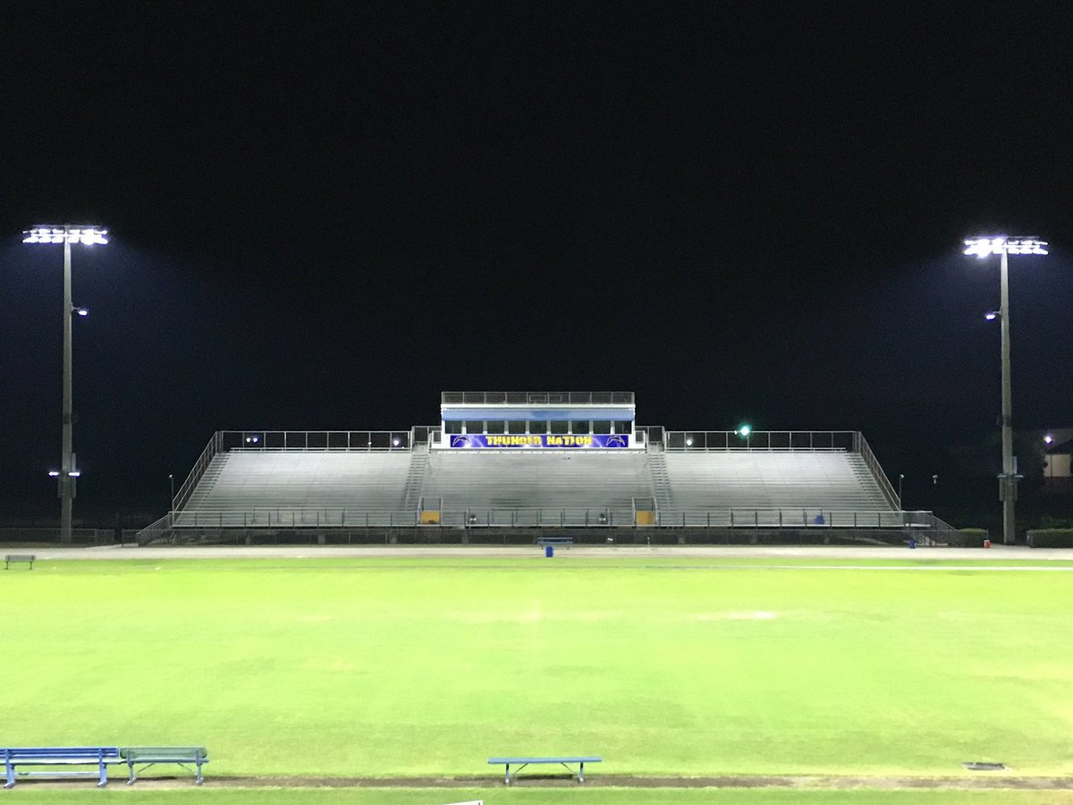 lehighsenior's tweet photo. Tonight at Lehigh Senior High School at 8:20 we lit up the lights at our stadium for 20 minutes in honor of our athletes and the entire class of 2020! Along with the other 14 Lee County High Schools we wanted to remind the Class of 2020 that we miss and love you all!
#BeTheLight https://t.co/sHISVBWg3Z