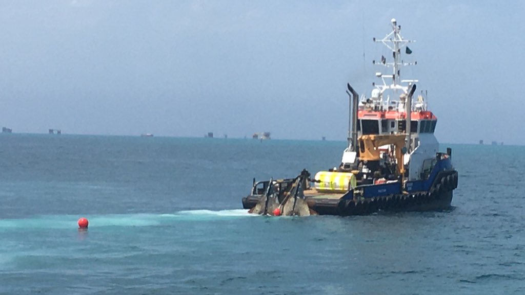 Days on board 44.Shallow water anchor handling today with 17 ton anchors.