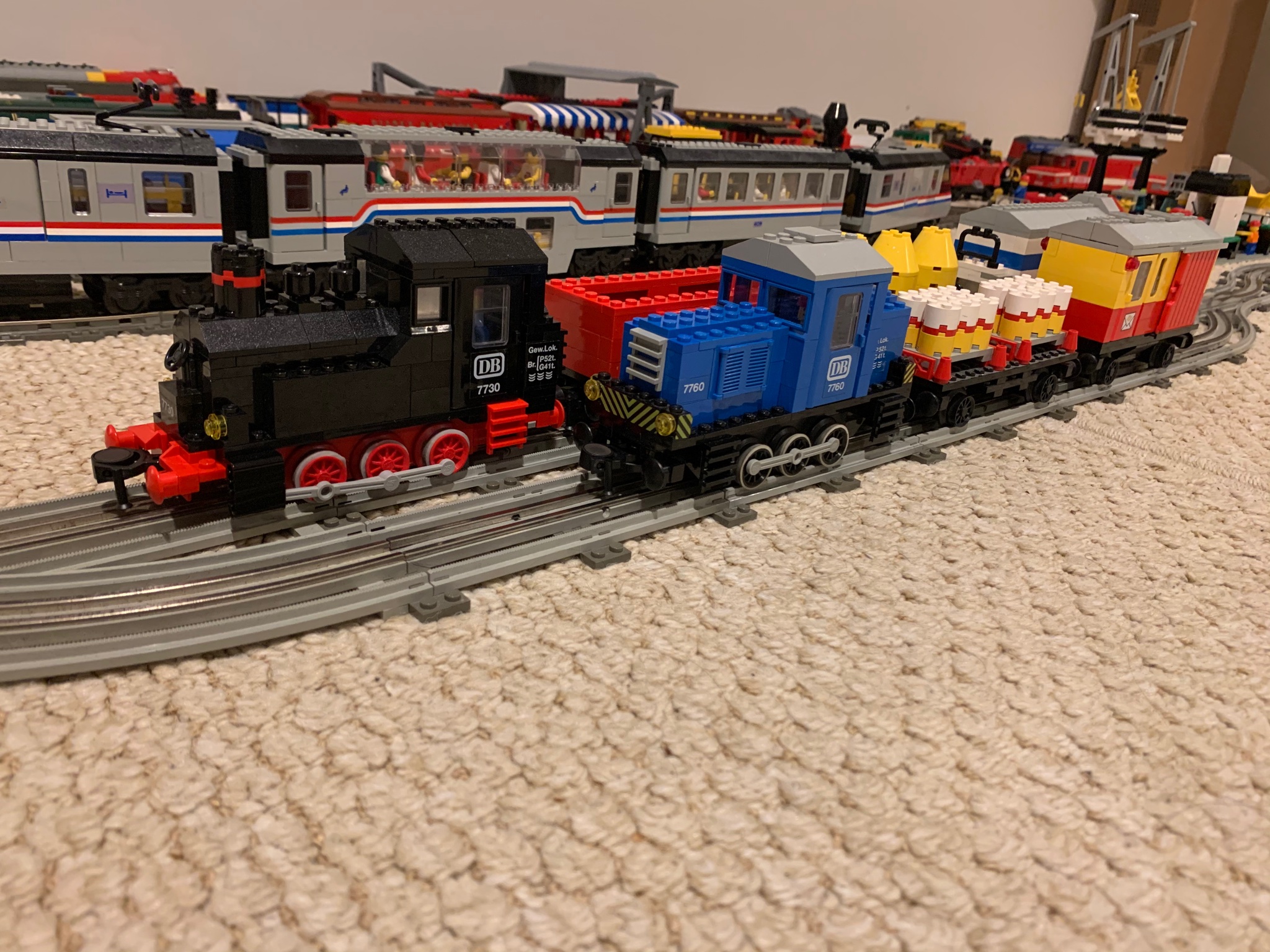 Thomas Merchandise En Twitter Before There Was 9v Or Power Functions There Were Lego 12v Trains Powered By A Middle Rail Similar To Lionel Lego Made Automatic Points Signals Uncoupling Tracks And