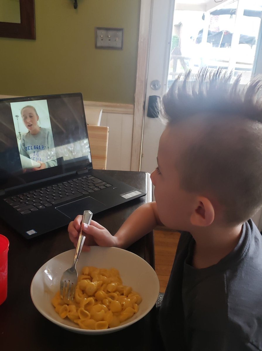 CSDDavisLMcAr's tweet photo. Brenden enjoying a read aloud while he eats lunch! #learnathome @CSDDavisES @Centennial_SD https://t.co/ZKXYbGoI2K