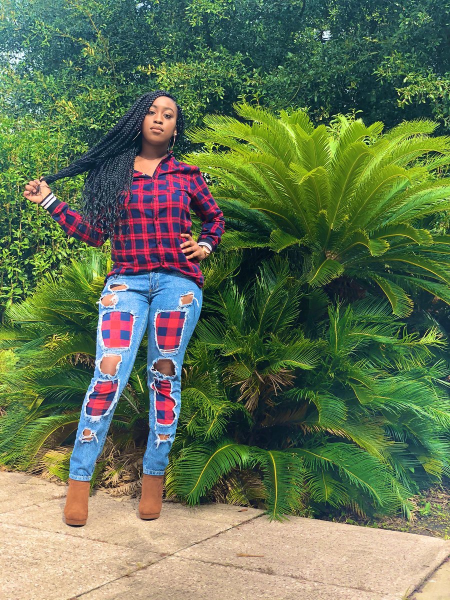 alainasimonee's tweet photo. ✨... #DropYourDrip @BleuDevilsDAB #springfest2020 https://t.co/JACNzas6Qo