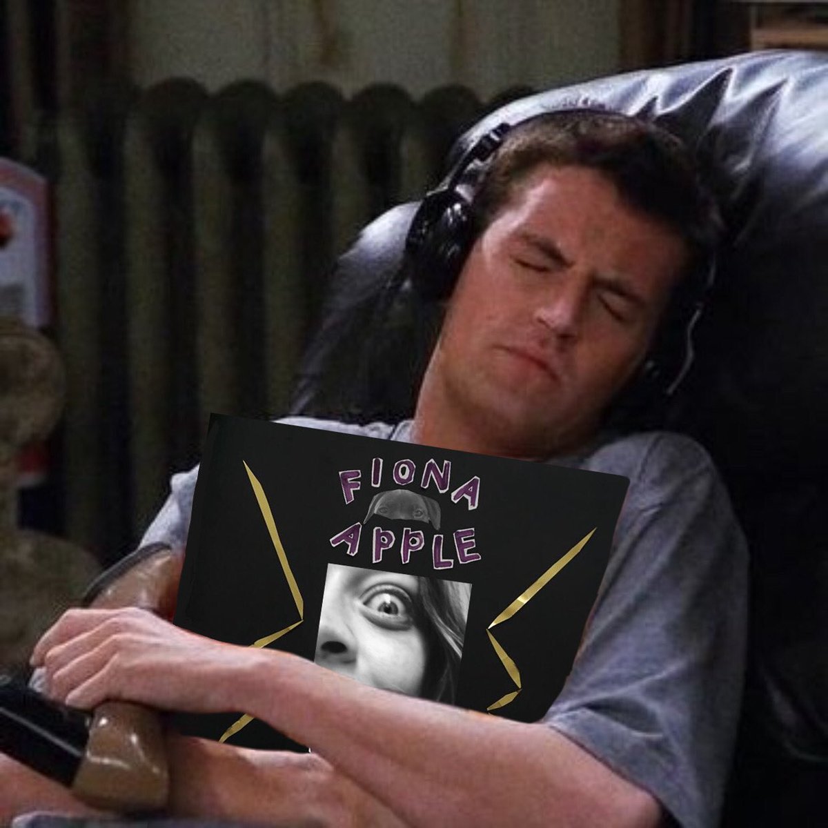 RhagenOlinde's tweet photo. Me tonight and every day for a month and forever 
#FionaApple #FetchTheBoltCutters https://t.co/4D2wOgfYmo
