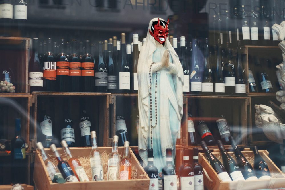 satans_shop's tweet photo. Not today Jesus #hailsatan #satanism #lucifer https://t.co/yy3h2DYkSA