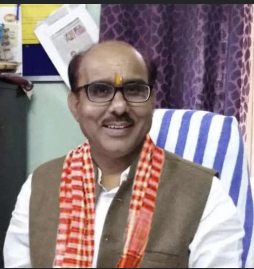 sanjaykmranchi's tweet photo. @anandshekhar73 Had a great evening picking up the "Gamcha challenge" thrown by Colleagues of Global Sanitation Fund project in India! Gamcha has been part and parcel of our life and you can see it!
#GamchaChallengeevening
#कोरोना_हारेगा_देश_जीतेगा https://t.co/nHOFevvs5x