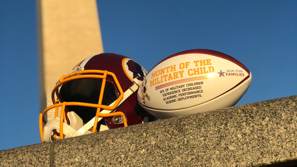 In honor of Month of the Military Child and <a href="/USAA/">USAA</a>’s #PurpleUp initiative, we’re highlighting <a href="/BlueStarFamily/">Blue Star Families 🇺🇸</a> and encourage you all to support their research identifying adversities &amp; programs addressing needs of military kids everywhere. 

Donate today! redsk.in/34yyhxp