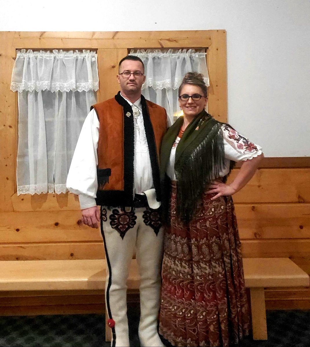 kropornicka's tweet photo. McCord family representing Poland during Multicultural Night 2020!  #proudofwhoweare #mccordmustangs https://t.co/B5haicsy86