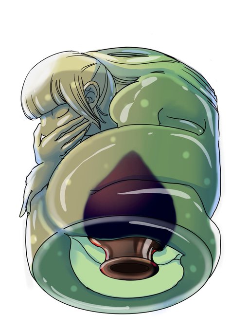 下部にえげつない形状をした栓が嵌まっている瓶詰めです
水飴なんかを入れてるのでしょう
#固め #状態変化 #物品化 