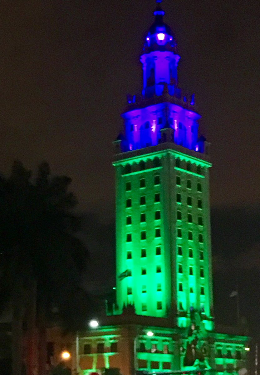 LifeAllianceUM's tweet photo. Tomorrow we celebrate National Donate Life #BlueandGreenDay! We are #celebrating by collaborating with multiple towers, buildings, and landmarks to light up #blue and #green. https://t.co/IV9YrBX3IV