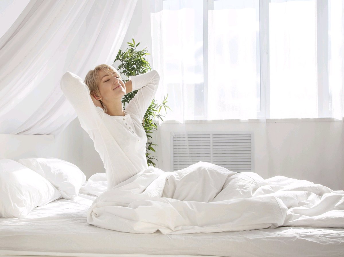 pure_down's tweet photo. The highlight of my day is when sun shines on my bed. As I lay on my bed, all the tiredness disappear. Come on and enjoy it!!⠀
⠀
#puredown #sleepoint #bedding #mattress #beddingsets #pillows #bedsheetsets #cozyhomes #homestyling #sunshine #healingtimes https://t.co/J89qP1Fctp