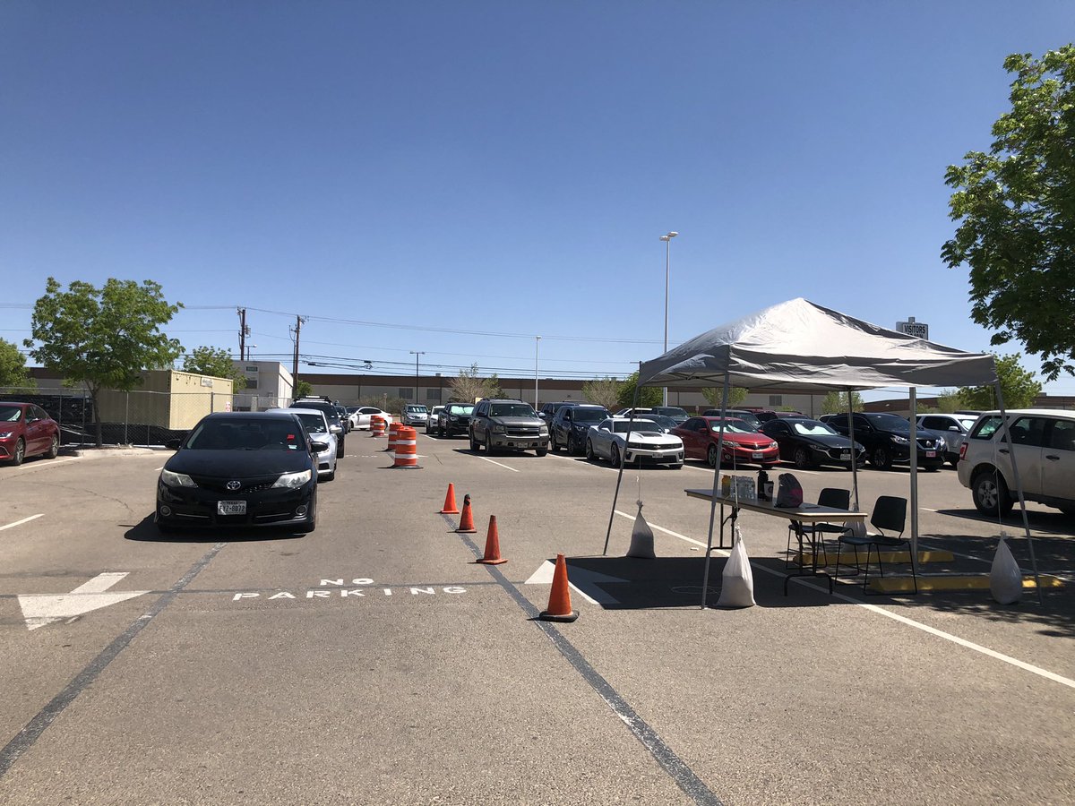 SagelandMicro's tweet photo. Thank you SISD technology department for making the laptop distribution so efficient and accessible to our students! #TeamSISD #JCE @MMoreno_TECH @HReyna_TECH https://t.co/bF5iYPzKa9