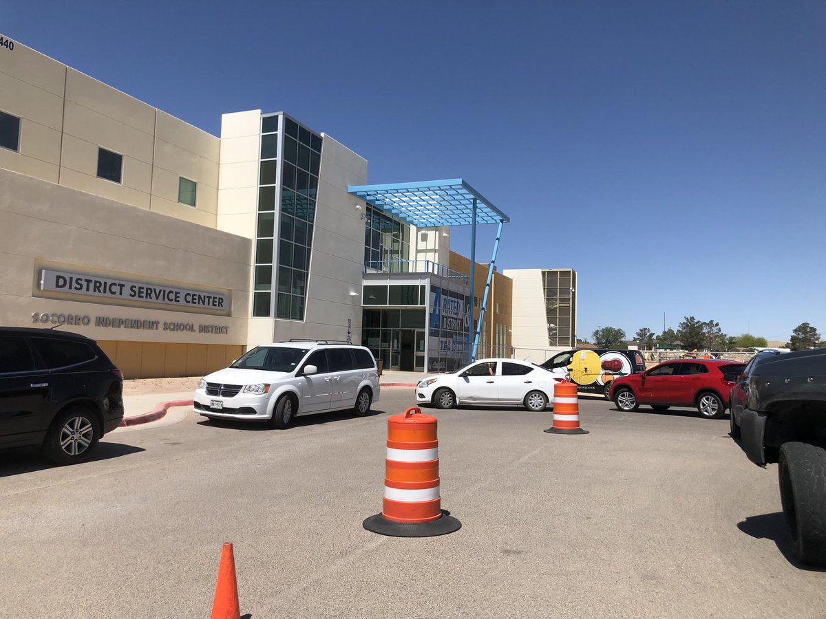 SagelandMicro's tweet photo. Thank you SISD technology department for making the laptop distribution so efficient and accessible to our students! #TeamSISD #JCE @MMoreno_TECH @HReyna_TECH https://t.co/bF5iYPzKa9