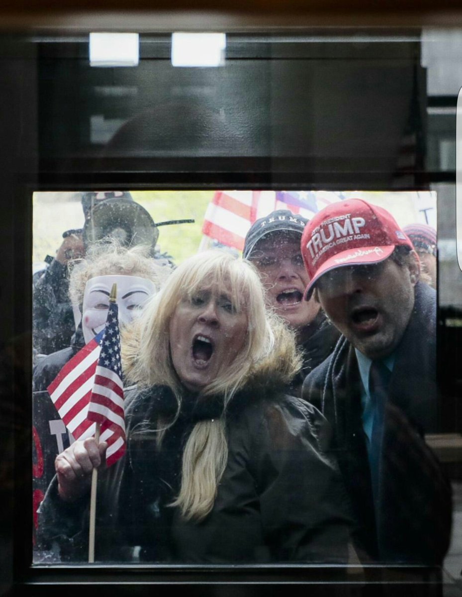 rhonda_harbison's tweet image. They're all starting to look alike.