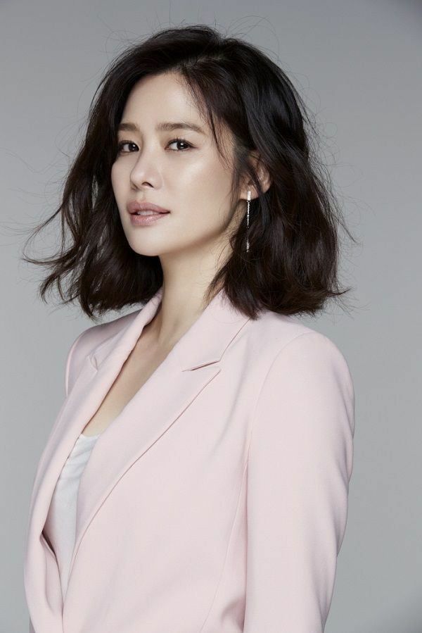 Kim Hyun Joo, 43