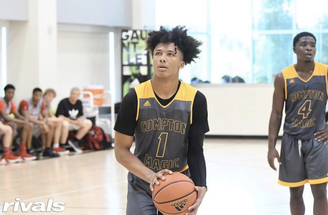 Compton_Magic's tweet photo. Mikey Williams #SanYsidro has picked up an offer from Memphis
@619CONFIDENTIAL ✔️
@tetuck @jcgirl23 @MacThomas23 @OvertimeShea @ladyleo197 @EvanDaniels @ebosshoops @PaulBiancardi https://t.co/ZEzCQxY8XH