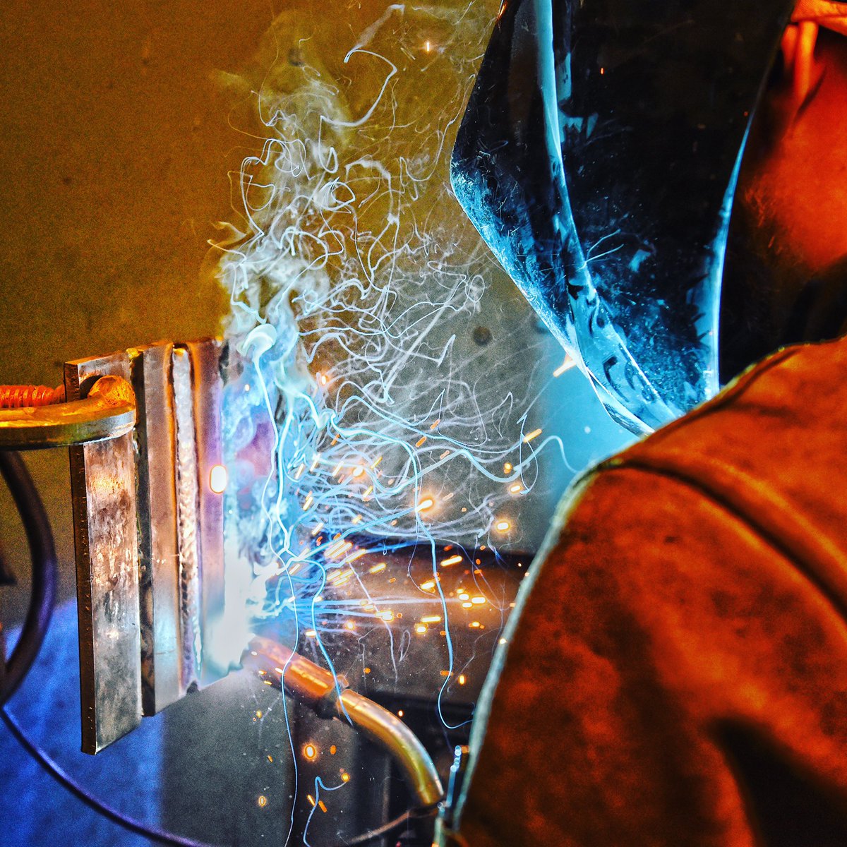 AppliedTechSLC's tweet image. ⚡️Innovation. It’s at the core of our courses, programs, leadership &amp;amp; school! In challenging times, when the 🌎 has questions, our students are working hard to find new answers. We’re in this together! #TheBruinWay 🐾