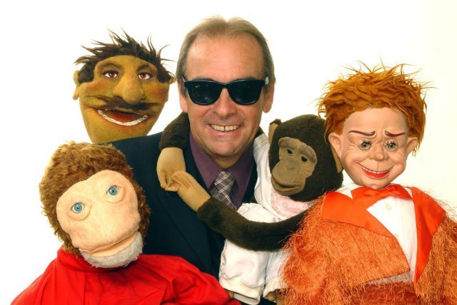 Carlos Donoso el ventrílocuo de América Latina se despide hoy 16 de abril del 2020. pasionfm.net/carlos-donoso-…