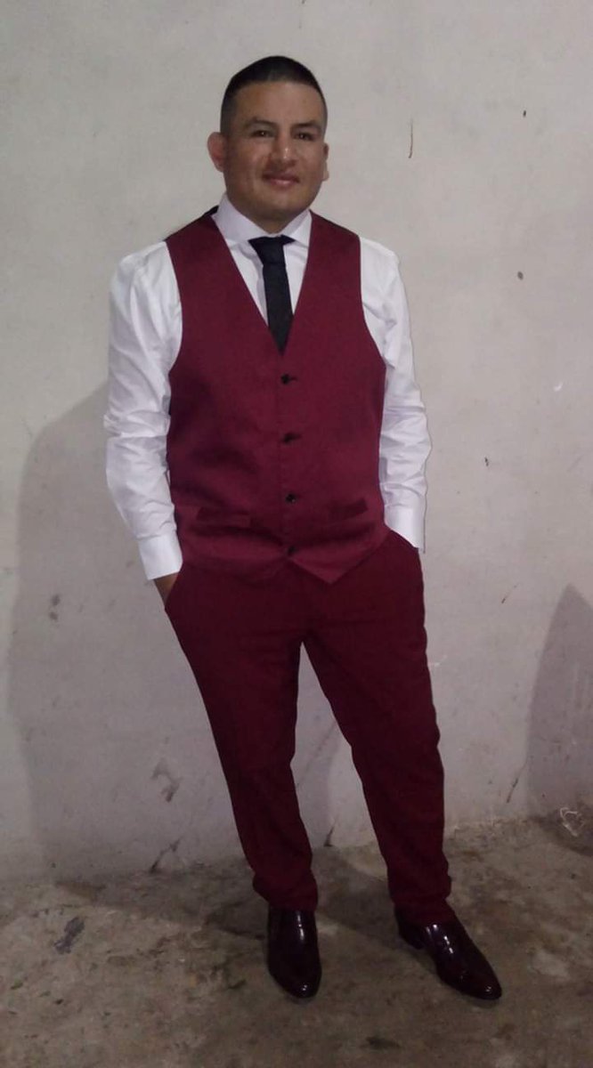 PROFETA_35's tweet image. Hoy Gracias a Dios me siento muy feliz por mis 37 años cumplidos una etapa de mi vida que cada día aprendo más examinó más pienso más reflexión y veo que sin Dios no hubiera podido tener esta preciosa edad Gracias Jesús por tu maravillosa misericordia amor qué tenés por mí vida