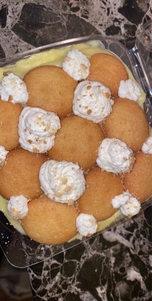 tatytatt's tweet photo. My name is Tatyana and I’m from Detroit, Michigan. I have my own small business making sweet treats, I’d really love if you’d help me expand by sharing this post and following my IG please 🥰 https://t.co/z1DPHXzwxi
