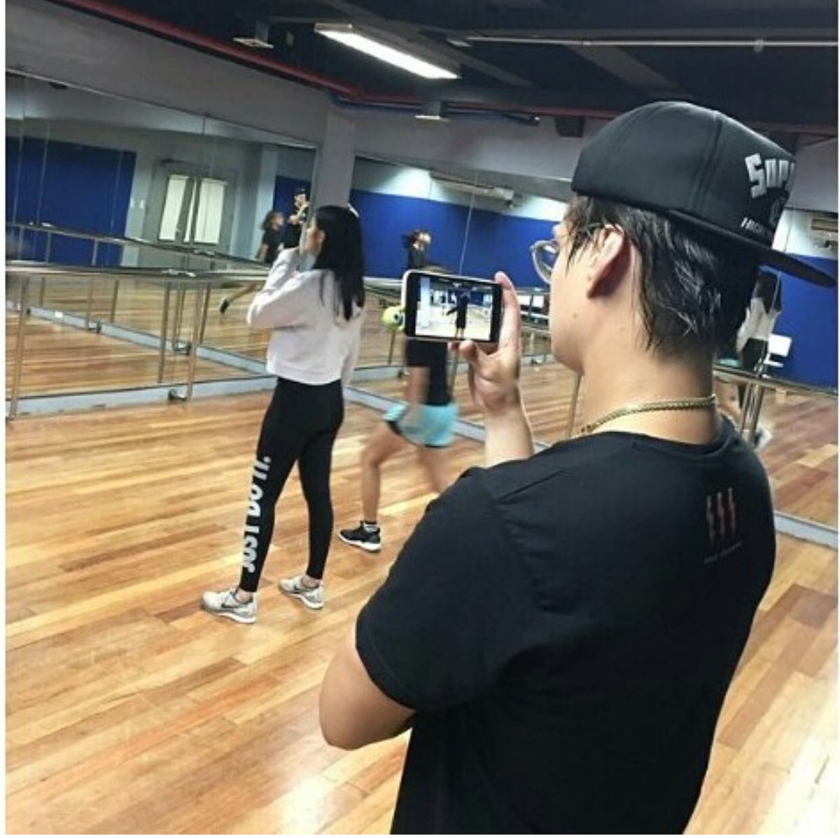 Offcam moments are the best  @itsenriquegil  @lizasoberano   #LizQuen