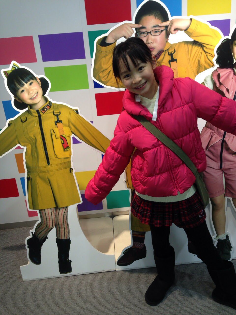 延命杏咲実 天てれ 自撮りバトン 崚行くん Ryoki N06 から回ってきました ありがとう 小4の頃の私と高校2年生になった私 やっぱ大人になったけど あんまり顔立ちは変わってない 童顔なんです 指名はズビー