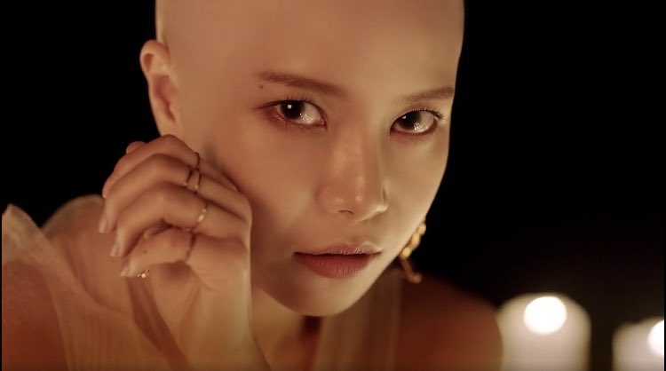 Solar Yongsun Kim tweet media
