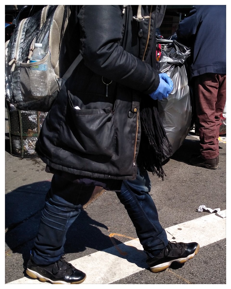 imeduardom_'s tweet photo. WEARING GLOVES NO.3 https://t.co/F3KWpg3fHm