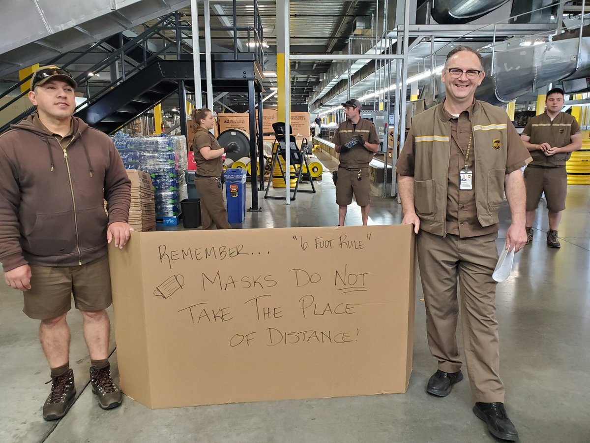 Still getting smiles even from a distance #6foot_rule #InThisTogether #SocialDistancing 
#UPSersAreThere