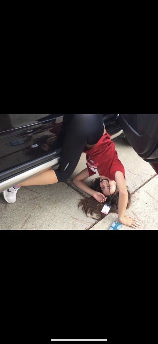 thekillaz_'s tweet photo. Alex Depsa
💣Prone to eye swelling
💣Will mention her totaled volvo to everyone she meets
💣Overly attached to her webkinz Rosy https://t.co/3sR4Z3tVqO