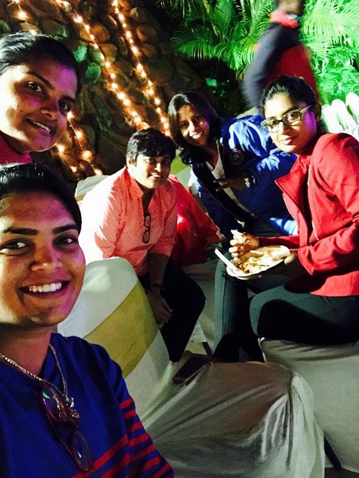 MithaliRaj03_fc's tweet photo. Random Pictures Of Our Queen Mithali Raj 💕

#Memories
#Old_Gold
@M_Raj03
#IndianCricket https://t.co/VikTZ20cot