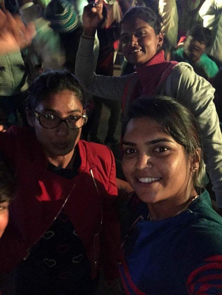 MithaliRaj03_fc's tweet photo. Random Pictures Of Our Queen Mithali Raj 💕

#Memories
#Old_Gold
@M_Raj03
#IndianCricket https://t.co/VikTZ20cot