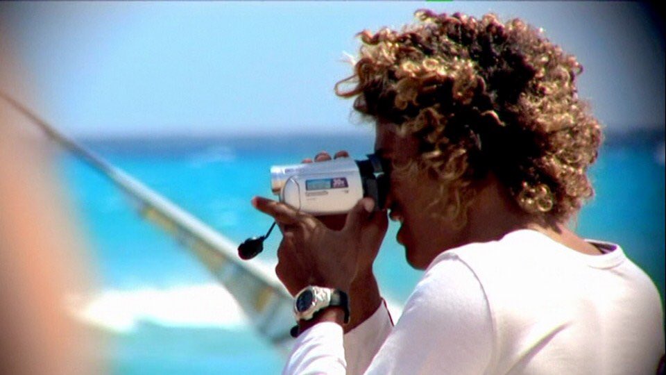 Ya puedes ver El Yaque, Pueblo de Campeones online! Ve a nuestro perfil y haz clic en el link! <a href="/gollitoestredo/">Gollito Estredo</a> #windsurf #windsurfing #freestyle #elyaquefilm #elyaque #beachlife #windsurflife #windsurfingthings #windsurfer #windsurfen #pwaworldtour #windsurfingtv #worldofwindsurf