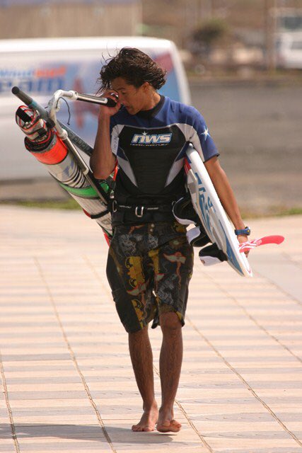Agora você pode assistir online El Yaque, Town of Champions!  Vá até o nosso perfil e clique no link! <a href="/cheodiazv34/">Cheo Diaz</a> #windsurf #windsurfing #pwa #freestyle #elyaquefilm #elyaque #beachlife #windsurflife #windsurfingthings #windsurfer #windsurfen #pwaworldtour #worldofwindsurf
