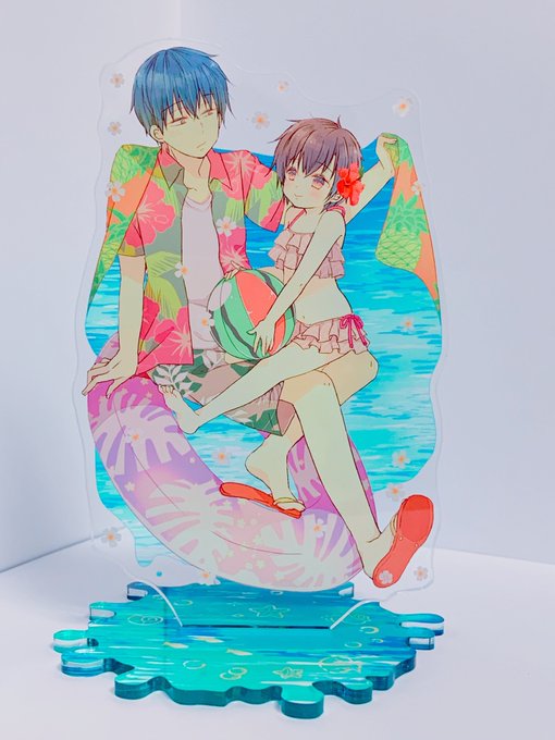 印刷お願いしてたコミケグッズ用のお出かけアクスタが届いた～～🥰💕色合いメチャ綺麗～ありがとうございます💕夏～🌺🍹⛵️波部分は透けてるので青空とか夕焼けを背景にしても綺麗ですよ✨ #きょうゆう出版オンデマンド 