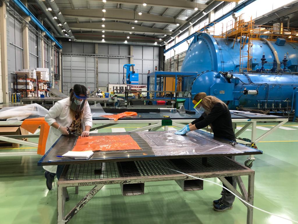 FIDAMC_'s tweet image. En #FIDAMC comenzamos a calentar motores. Algunas áreas empiezan a funcionar, otros departamentos esperamos no tardar mucho en abrir, igual q el centro #Formacion. Estamos trabajando para asegurar la #seguridad #proteccion de toda la plantilla con nuestra propia fabricacion EPIS