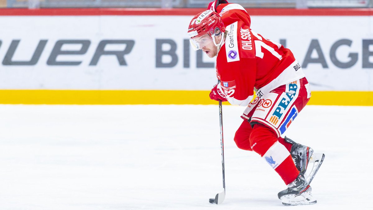 Sebastian Ohlsson är klar för två säsongen i MODO Hockey, det kunde vi presentera under fredag förmiddag: modohockey.se/artikel/5vnqak… #Modose
