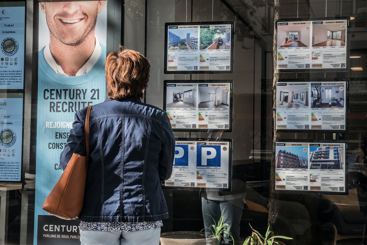 VitrineMediaFR's tweet photo. 💡Le saviez-vous ?💡

75% des visiteurs se souviennent d’une communication sur écran, contre 44% pour l’affichage traditionnel.

#vitrinemedia #vitrine #infodujour #panneauxled #commerce #immobilier #RestezChezVous https://t.co/gUjYU2ARyw