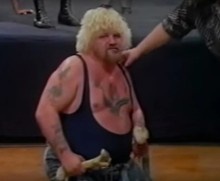 Sailor White *may* have run off to Newfoundland after giving Robinson a cheap shot and beating the shit out of him, but that's still pretty good for a Newfie. Especially one who looked like this.