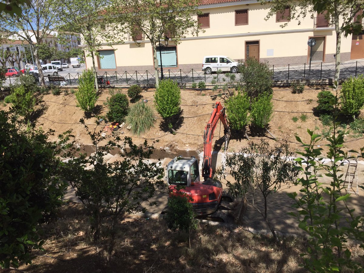 SEMATrabuco's tweet photo. Buenos días, comienzan las obras de reparación del muro Del Río Guadalhorce, https://t.co/vSlDoYXQIm